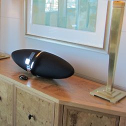 hands on with bowers and wilkins new iphone speaker docks zeppelin lcm