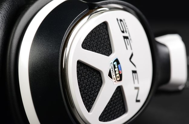 Turtle-Beach-Ear-Force-XP-Seven-Review-enclosure-bottom