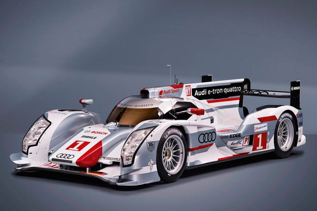 Audi R18 e-tron quattro front three quarter