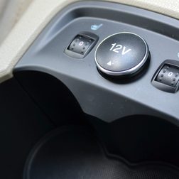 ford electric focus heated seats cup holders