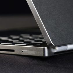 google chromebook pixel hinges