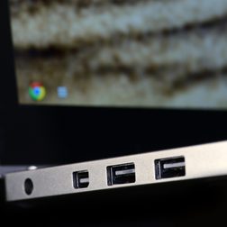 google chromebook pixel ports