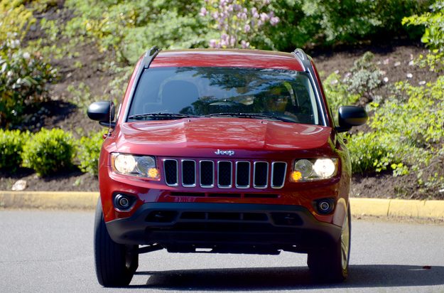2013 jeep compass exterior motion 2