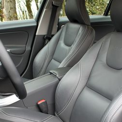 2013 volvo s60 t6 r design interior front