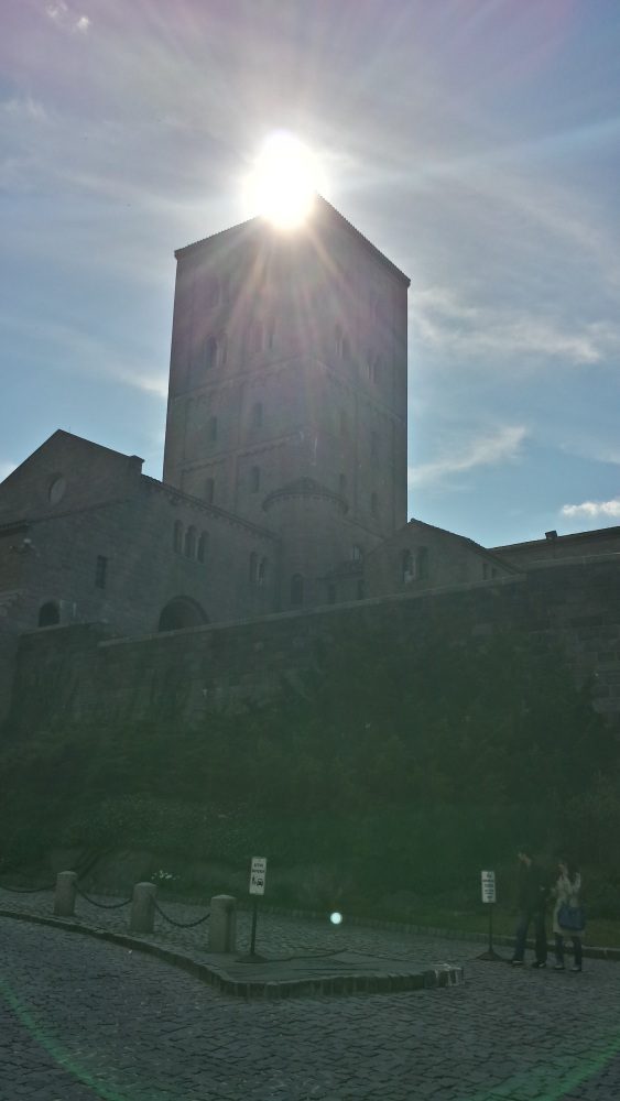Cloisters sun flare - Galaxy S4 Camera