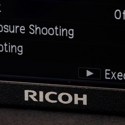Pentax Ricoh GR display macro