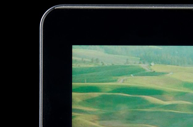 Samsung Ativ Book 5 review top right screen