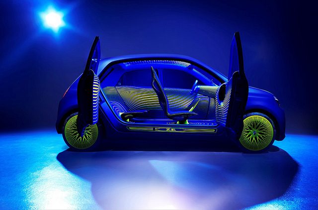 renault twinz ev showcases potential for more high tech driven design features twin z 4