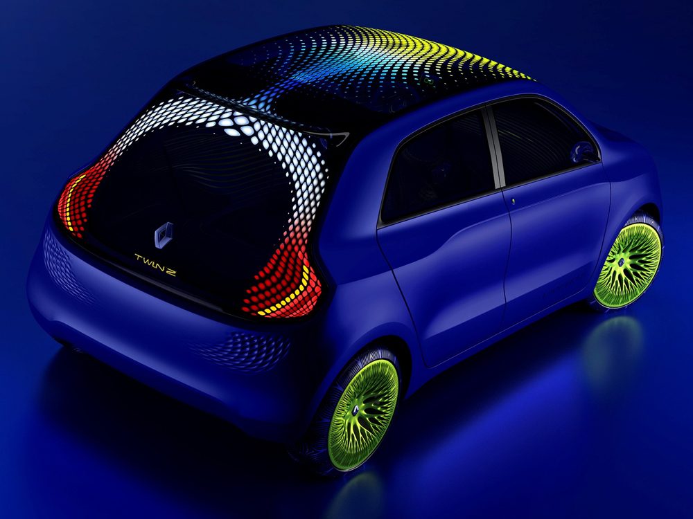 renault twinz ev showcases potential for more high tech driven design features twin z 6