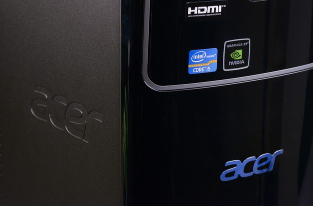 acer at3 600 ur11 desktop front right macro