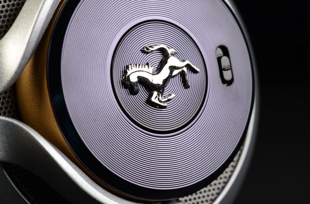 ferrari by logic3 cavallino t350 ear cup macro