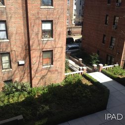 ipad mini vs galaxy note 8 sample image building