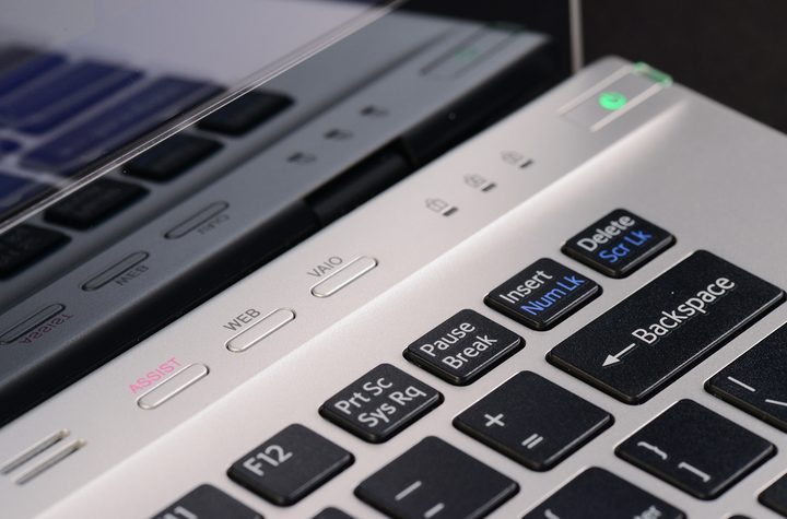 sony vaio t14 touch laptop keys