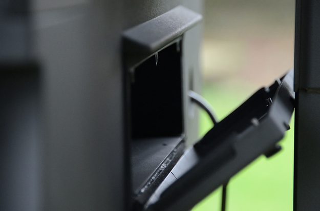 sunbrite tv sb 5560 hd rear panel macro
