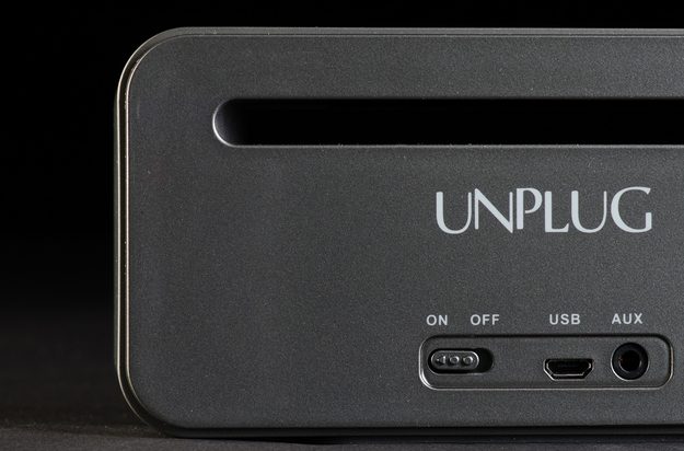 westinghouse unplug bluetooth sound system um100bk back