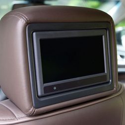 2013 Infinity JX35 interior tech rear entertainment system