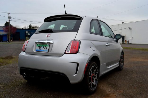 2013-fiat-500-back-right-angle
