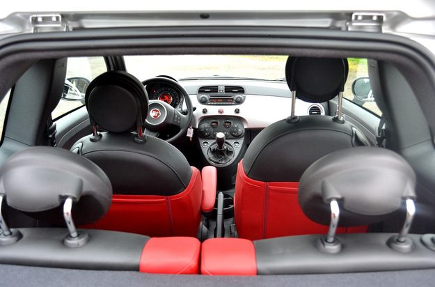 2013-fiat-500-interior