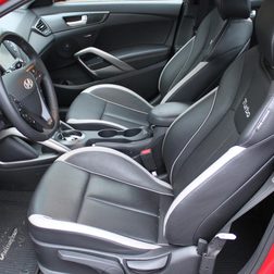 2013 hyundai veloster interior front