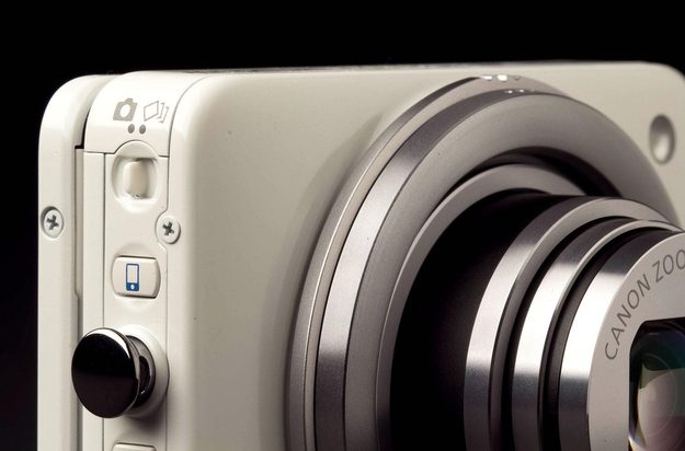 Canon PowerShot N right side controls macro