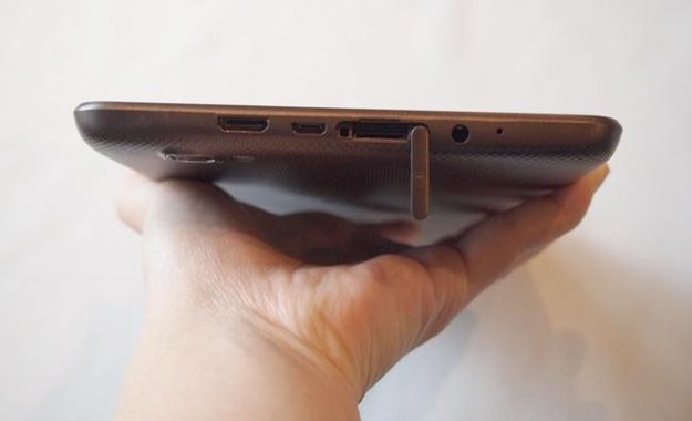 Hisense Sero 7 Pro_ports