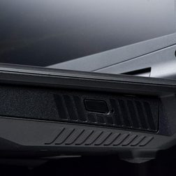 MSI GX70 gaming laptop disc drive