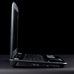 MSI GX70 gaming laptop side