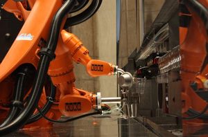 Makr Shakr bartender robot