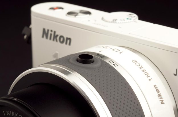 Nikon 1 J3 lens top macro