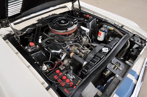 Shelby 1967 GT500 Super Snake under hood