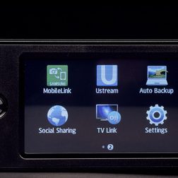 samsung hmx_qf30 hd camcorder lcd touch screen display macro3