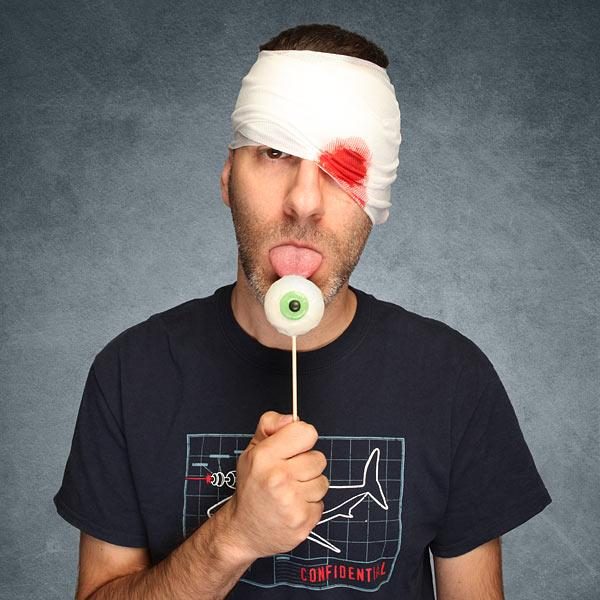 thinkgeek efdf gory body part lollipop set inuse