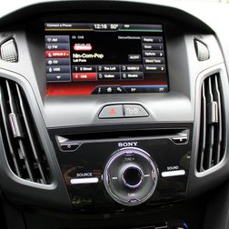 2013 Ford Focus ST center console