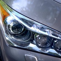 2013 Infiniti QX56 review headlight angle