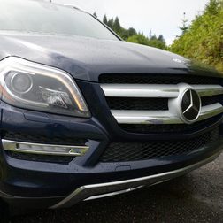 2013 Mercedes_Benz GL350 front macro
