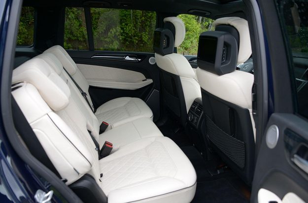 2013 Mercedes_Benz GL350 interior back