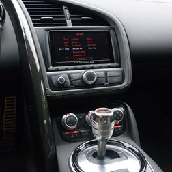 2014 Audi R8 V10 entertainment