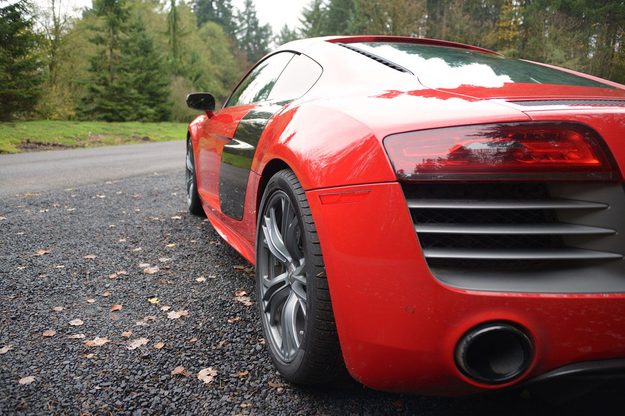 2014 Audi R8 V10 rear grill macro
