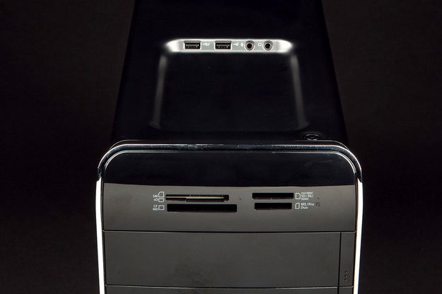 Dell XPS 8700 Desktop top angle
