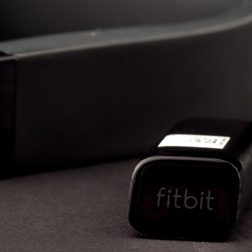 FitBit Flex review band and receiver