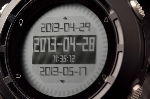 Garmin-fenix-display-close-up