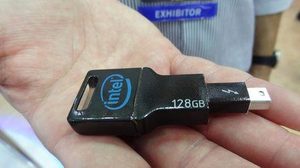 IntelThunderboltFlashDrive