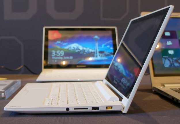 Lenovo S210 Right edge