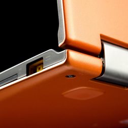 Lenovo Yoga review corner angle