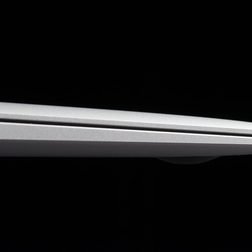 MacBook Air 2013 review edge