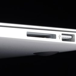 MacBook Air 2013 review right ports