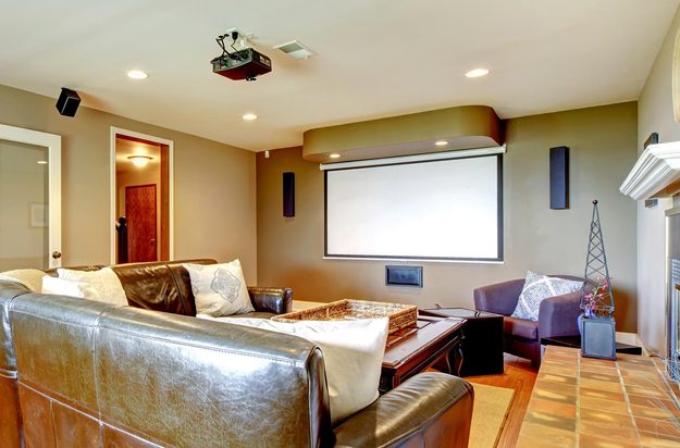 Retractable-screen