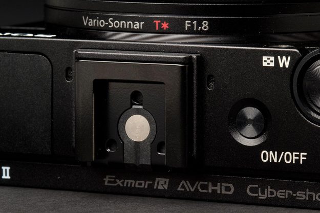 Sony Cyber shot RX100 II hot shoe