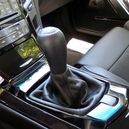 2013 Cadillac CTS V sedan interior shifter