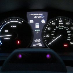 2013 Lexus LS600h L dashboard not lit